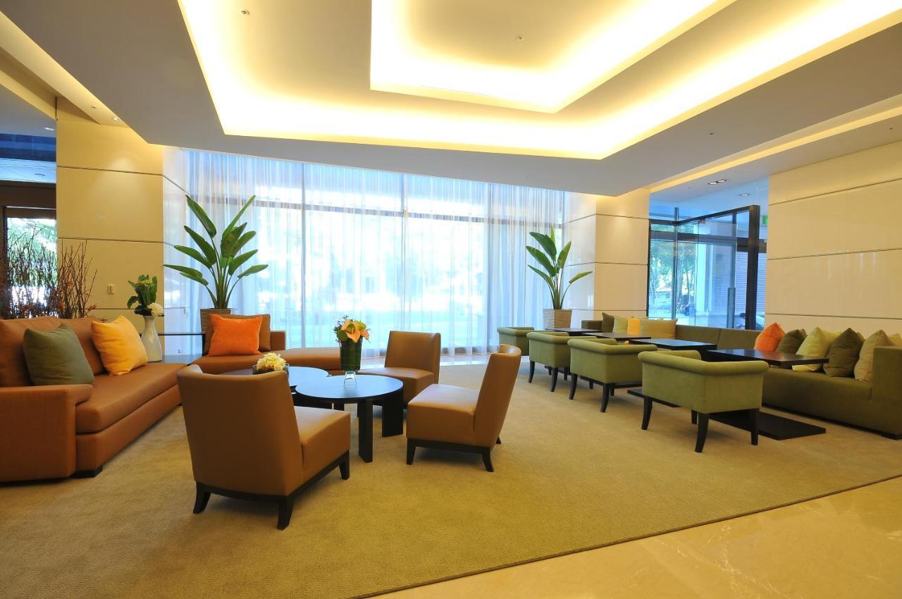 Academy Hotel Tainan Exterior photo