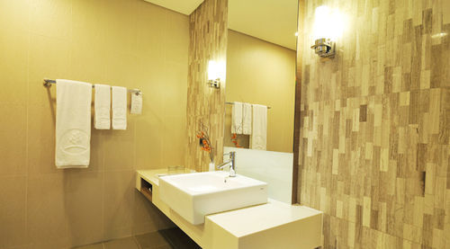 Academy Hotel Tainan Exterior photo